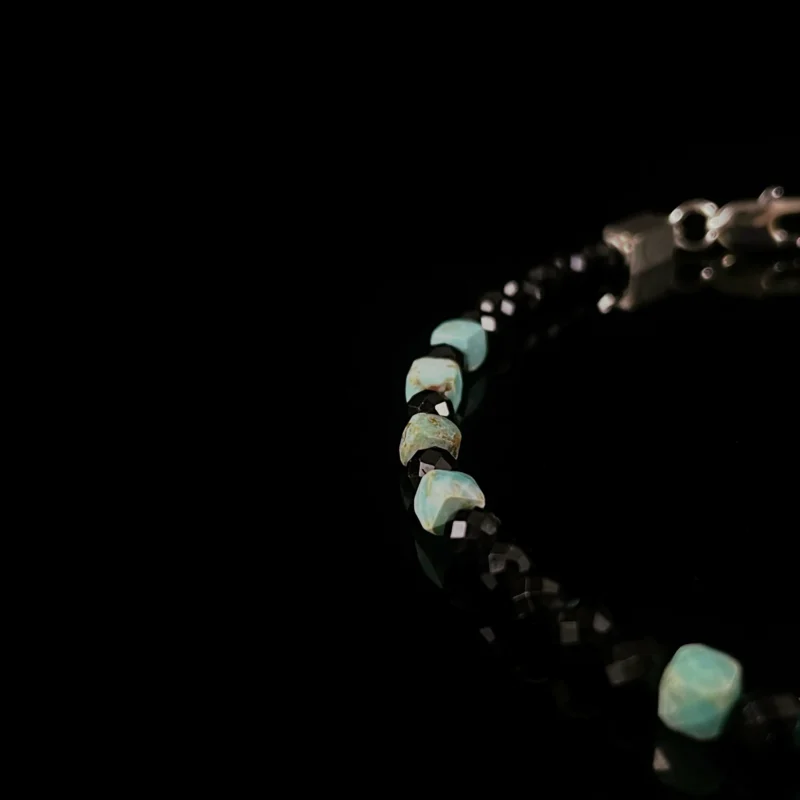 Turquoise & Black Spinel (4mm)